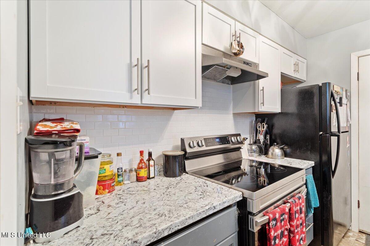 5508 Claresholm Street