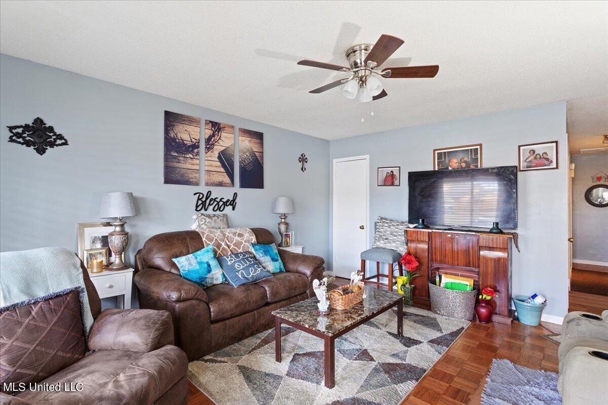 5508 Claresholm Street