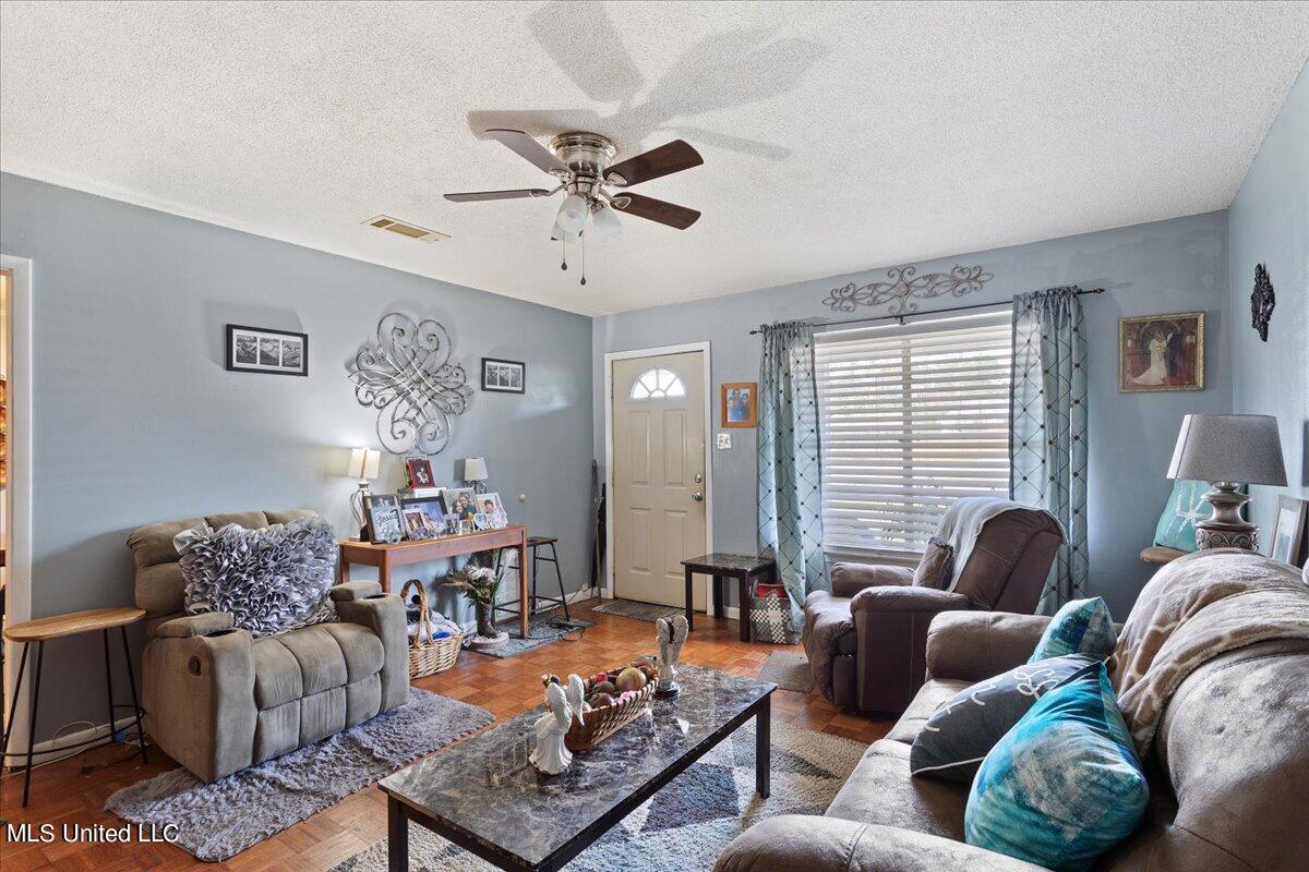 5508 Claresholm Street