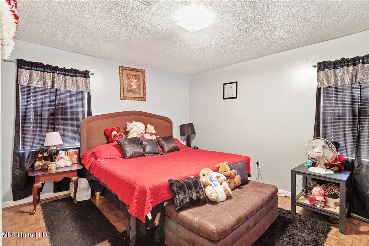 5508 Claresholm Street