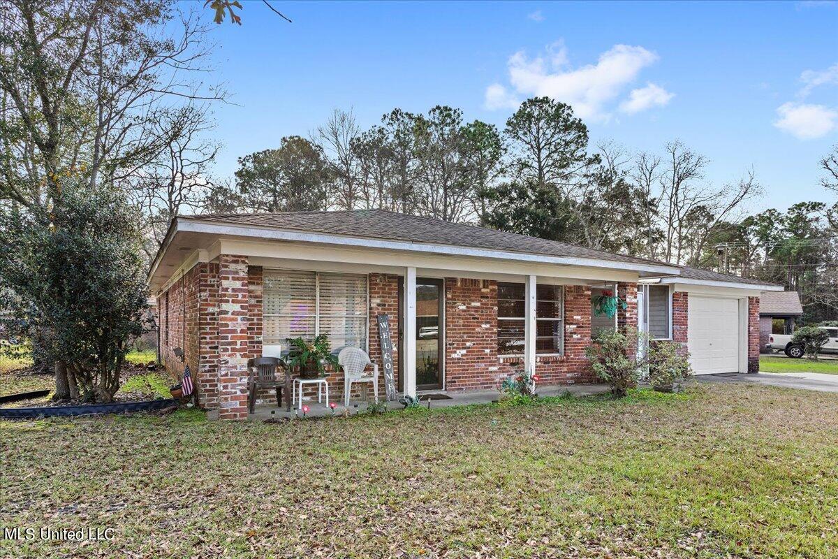 5508 Claresholm Street