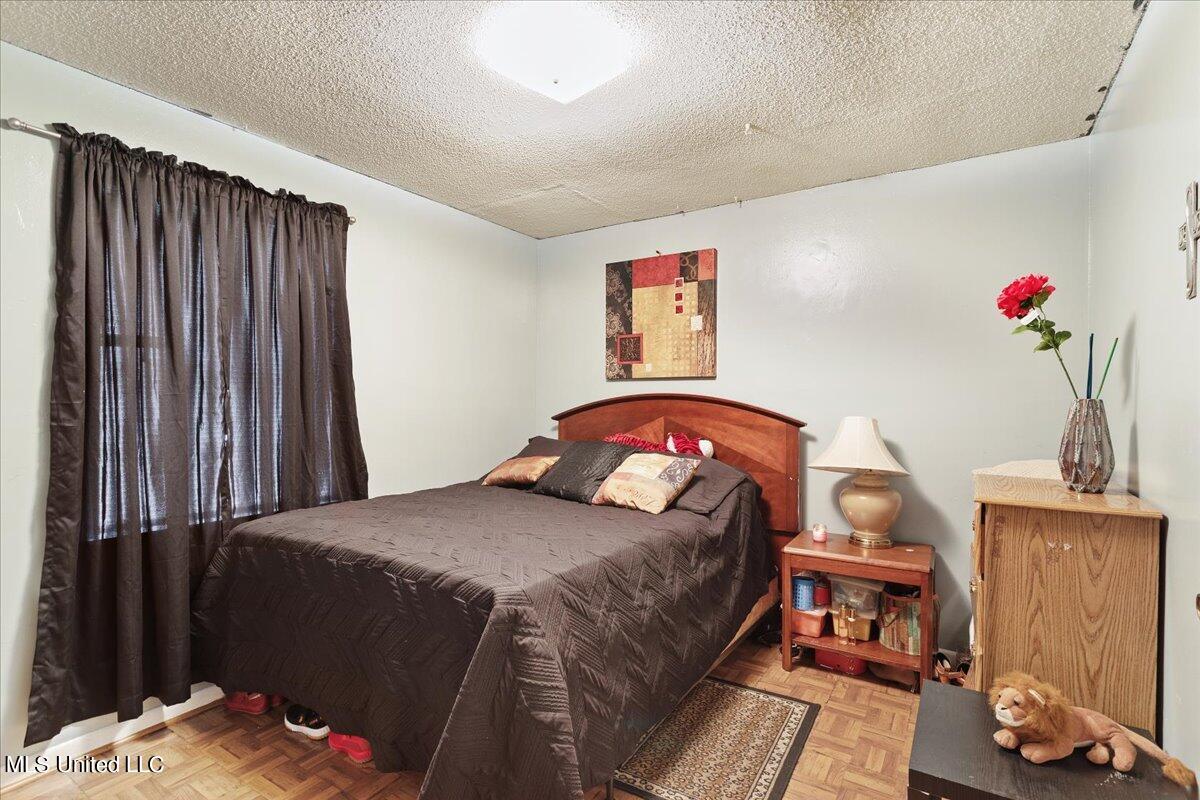 5508 Claresholm Street