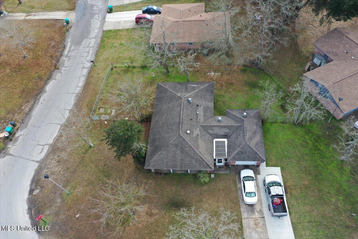 5508 Claresholm Street