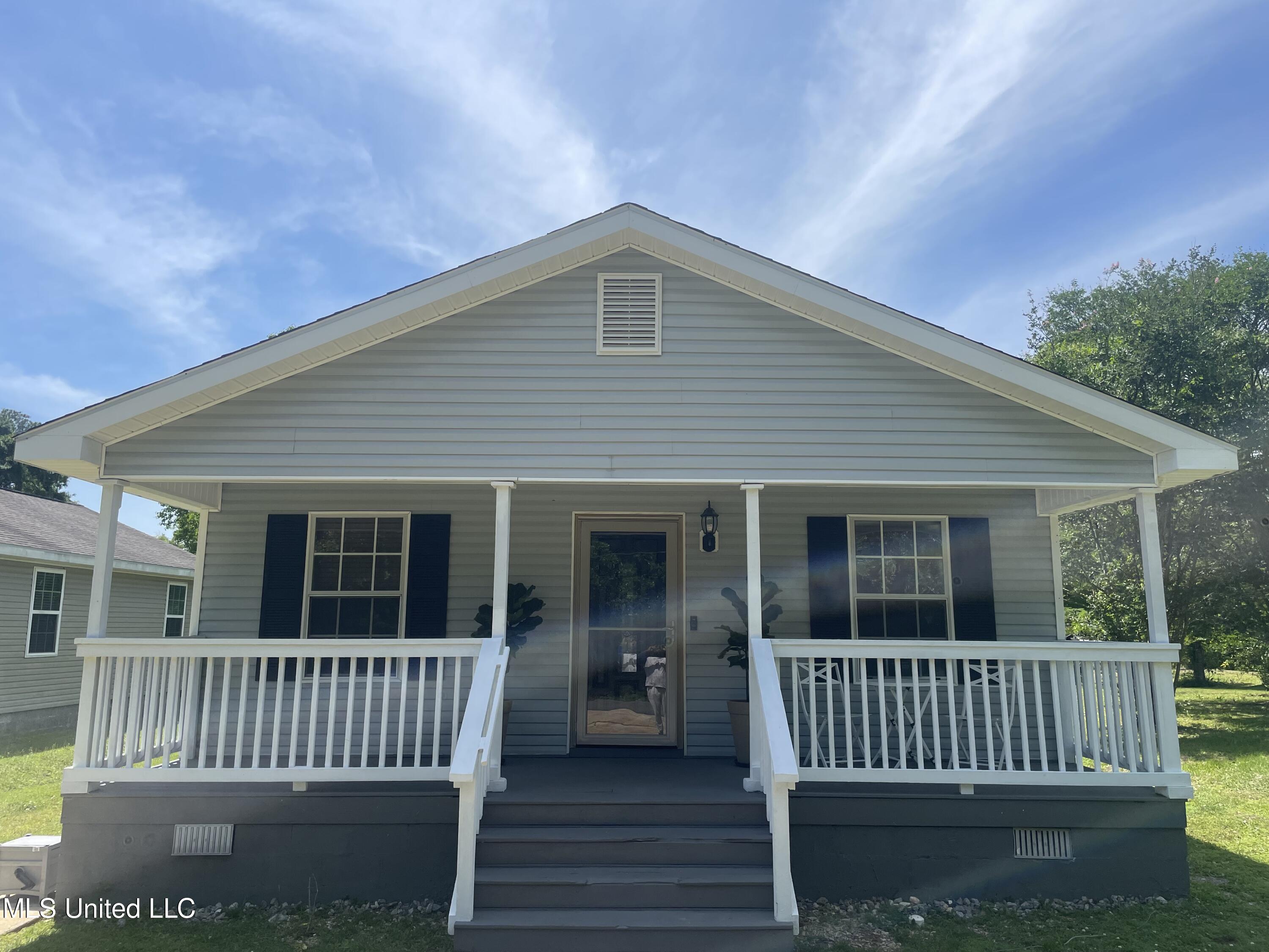 607 Howard Avenue