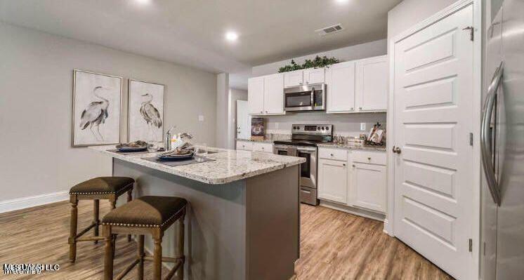 18185 Bloomfield Cove