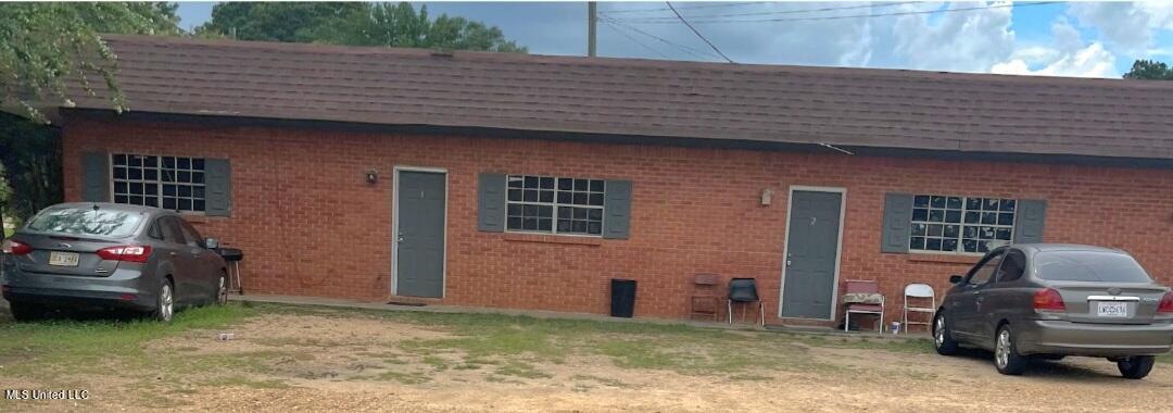 1136 Berry Street