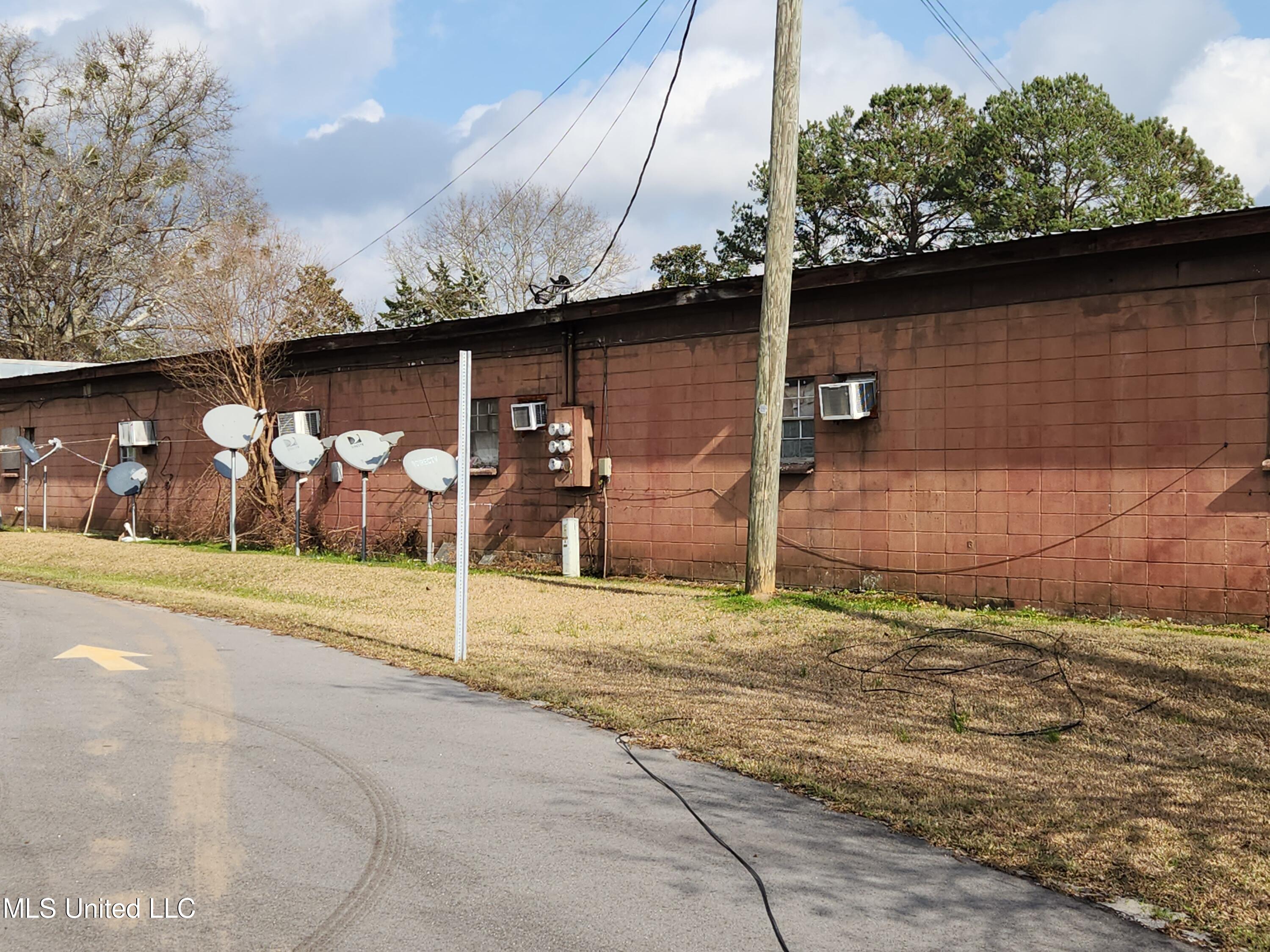 1136 Berry Street