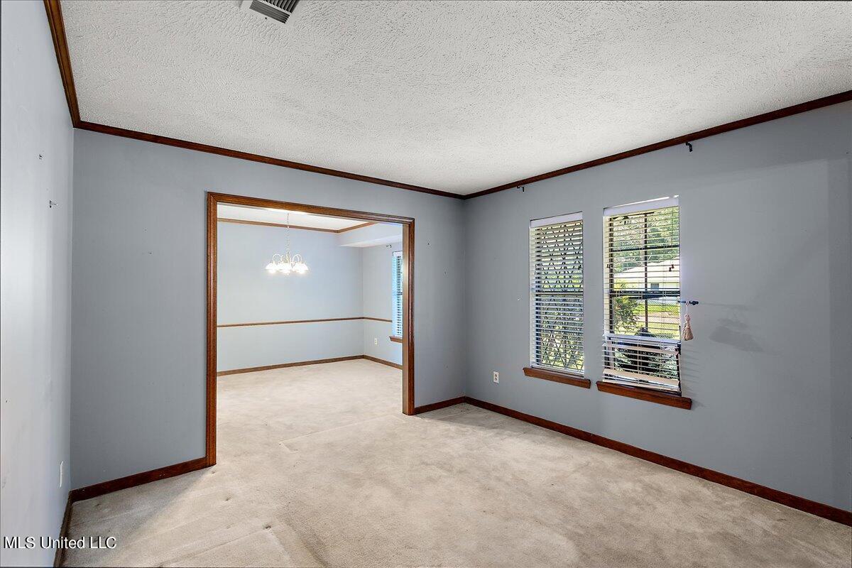 5222 Cloverdale Drive