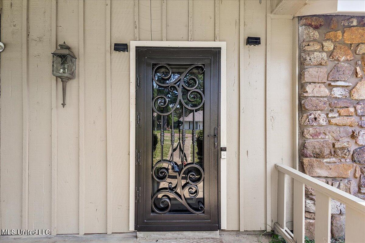 5222 Cloverdale Drive