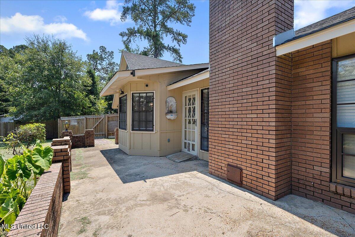 5222 Cloverdale Drive