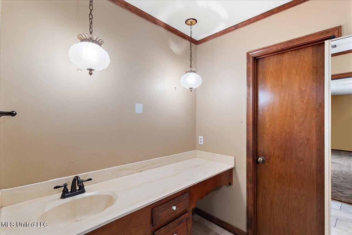 5222 Cloverdale Drive