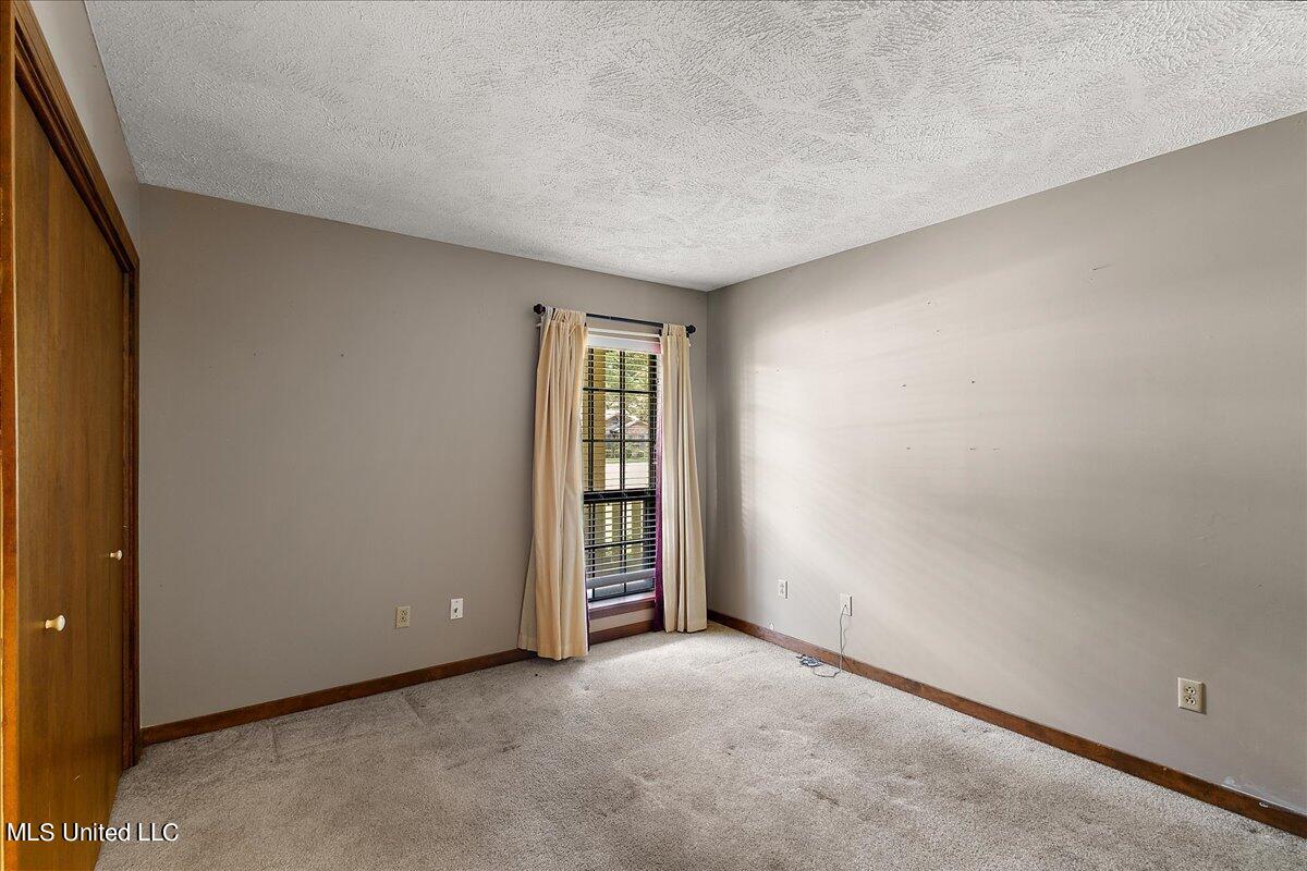 5222 Cloverdale Drive