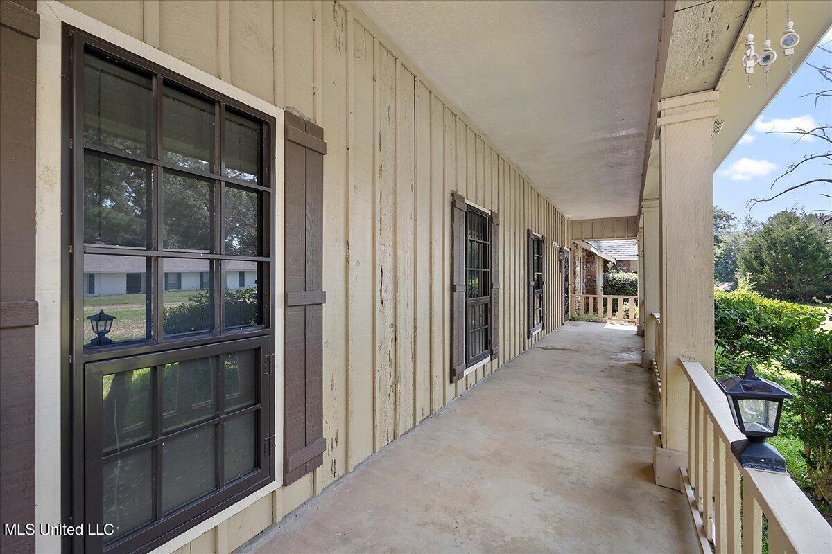 5222 Cloverdale Drive