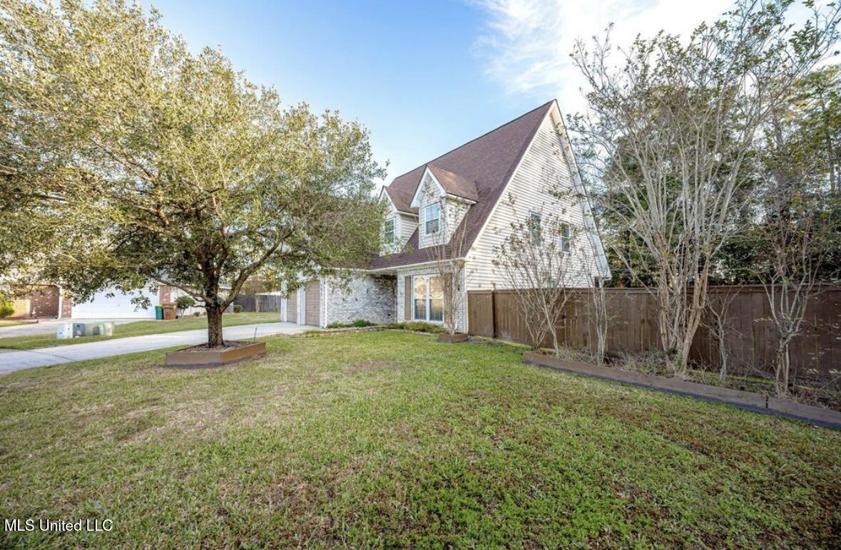 792 Gentry Street