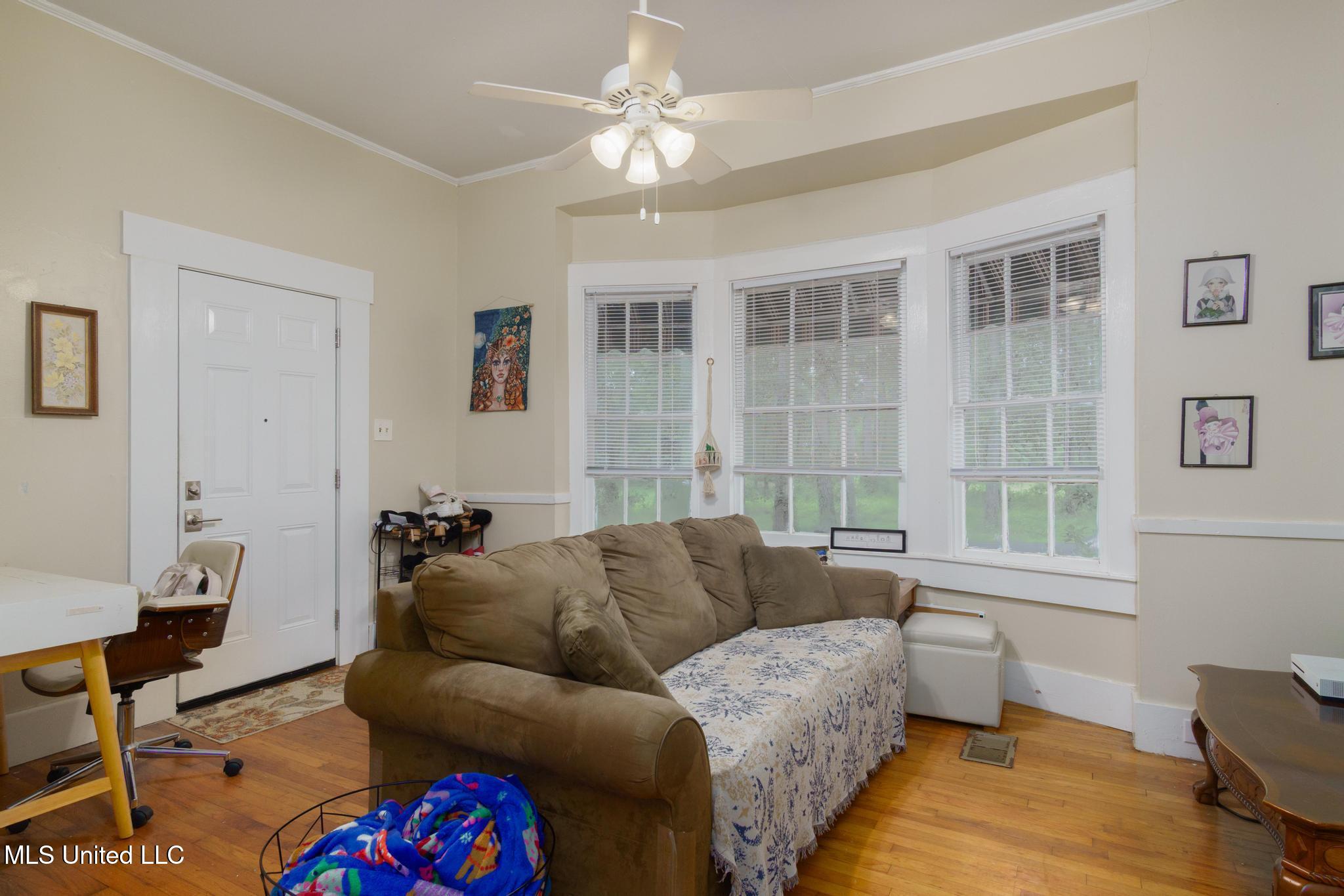 400 N 37th Avenue