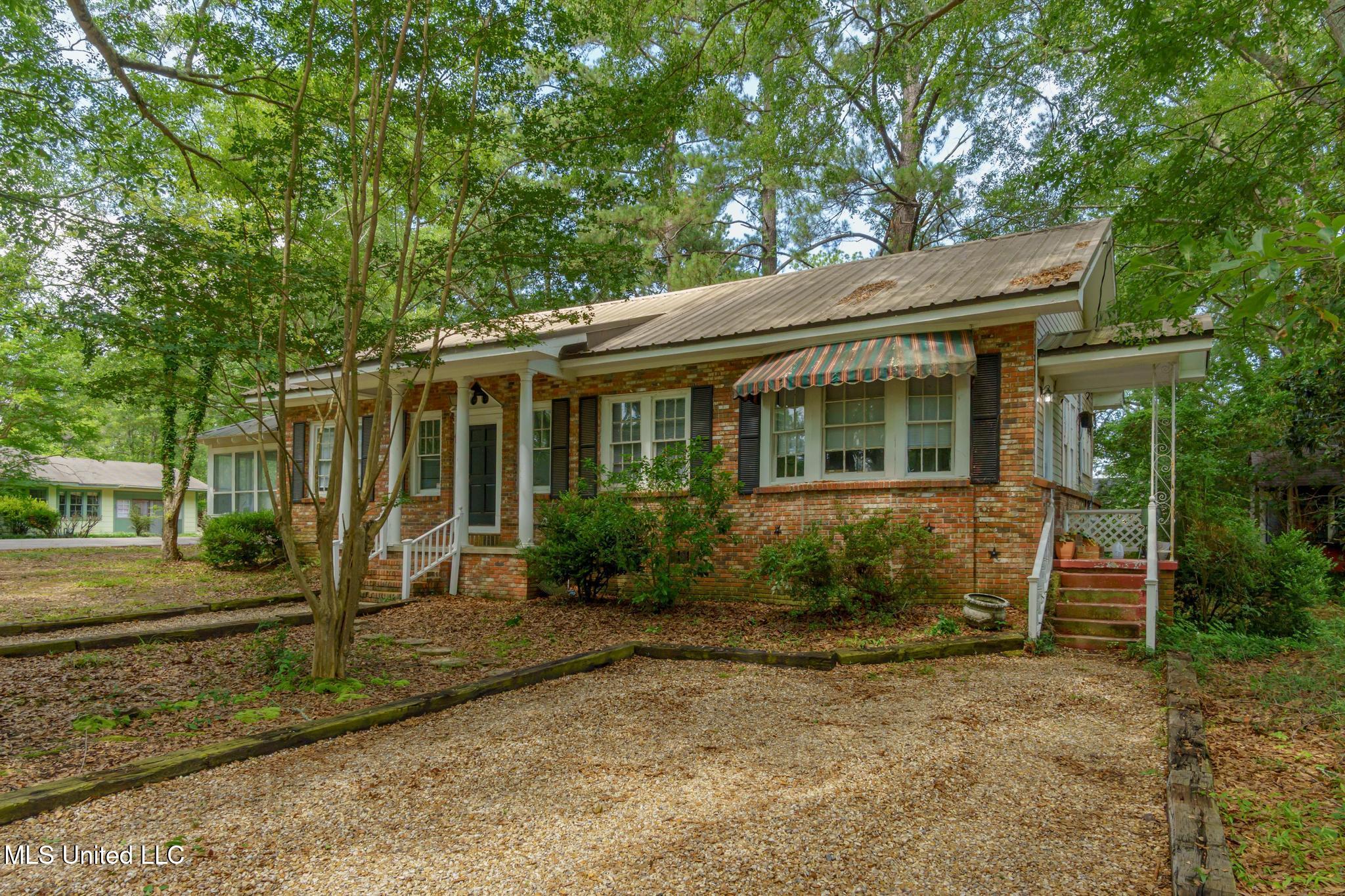 400 N 37th Avenue