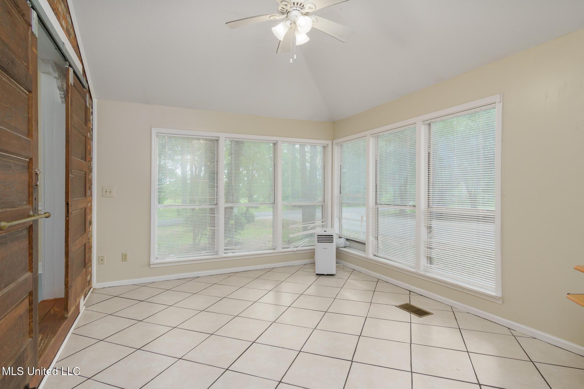 400 N 37th Avenue