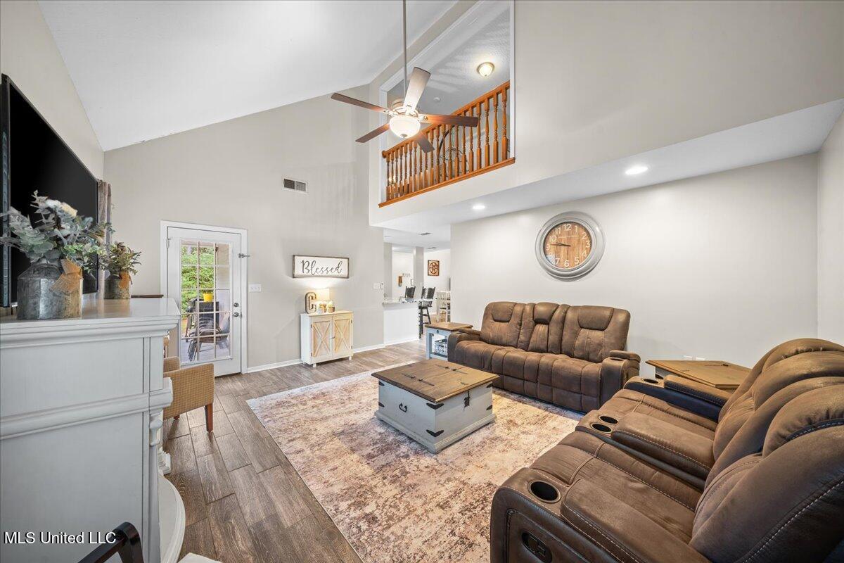 110 Green Bay Drive