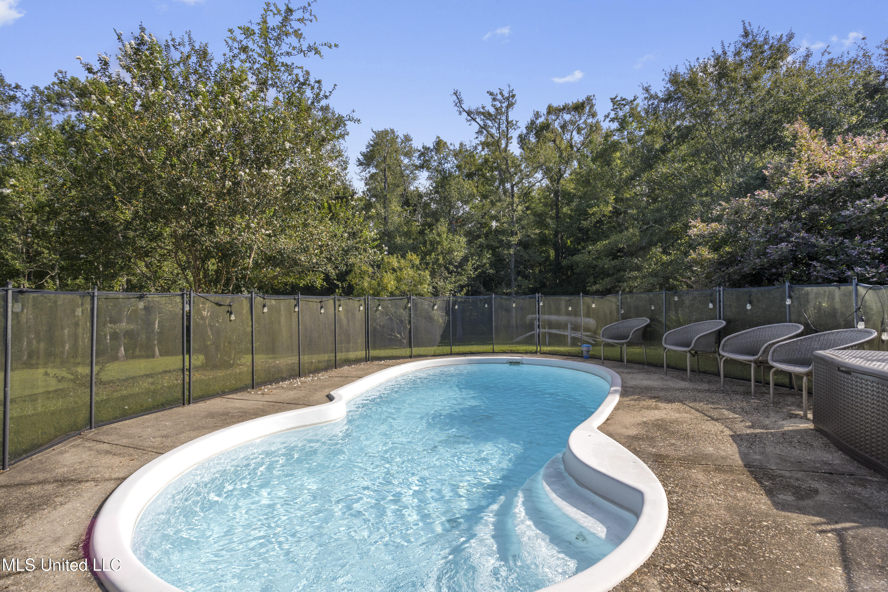 11827 River Estates Circle