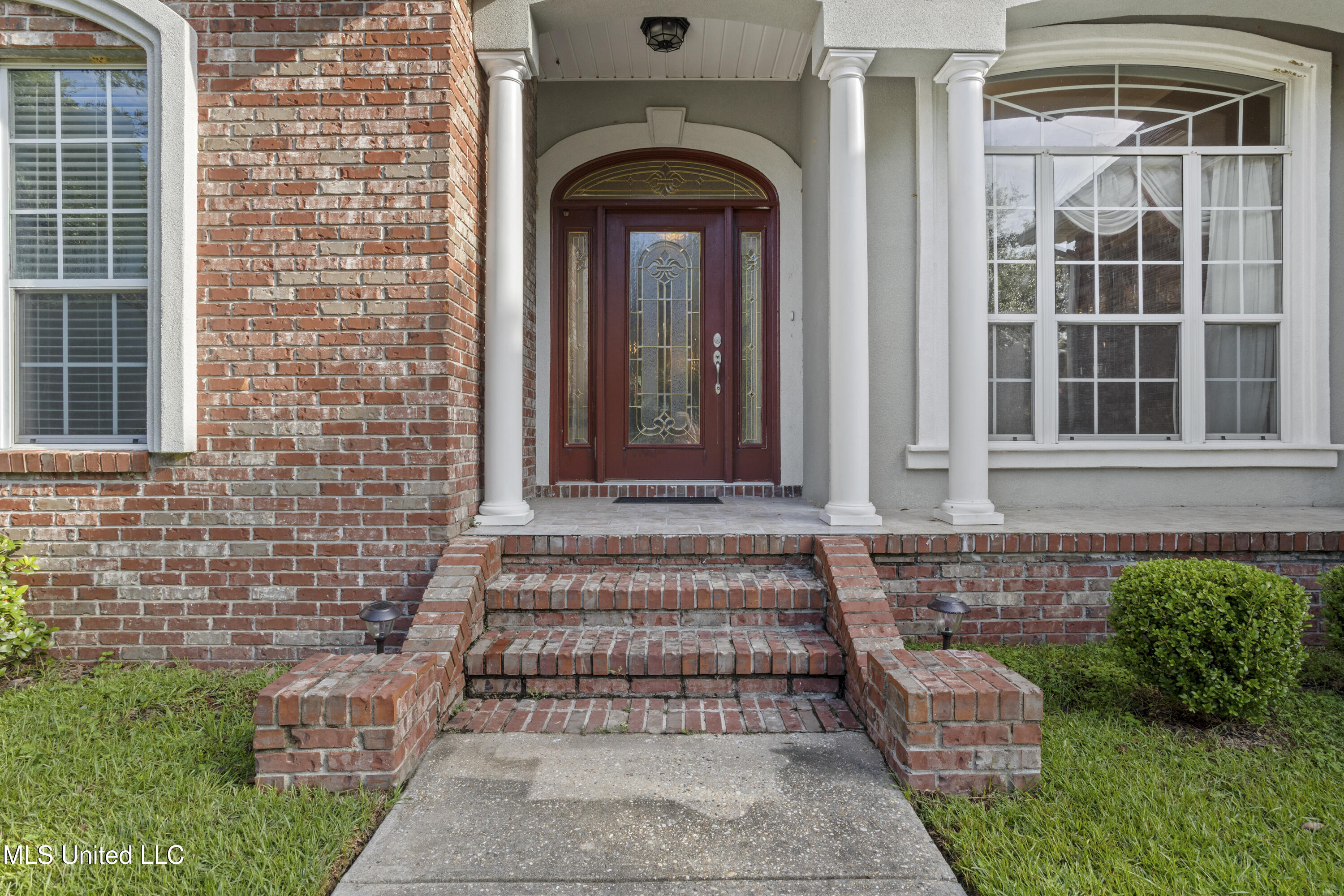 11827 River Estates Circle