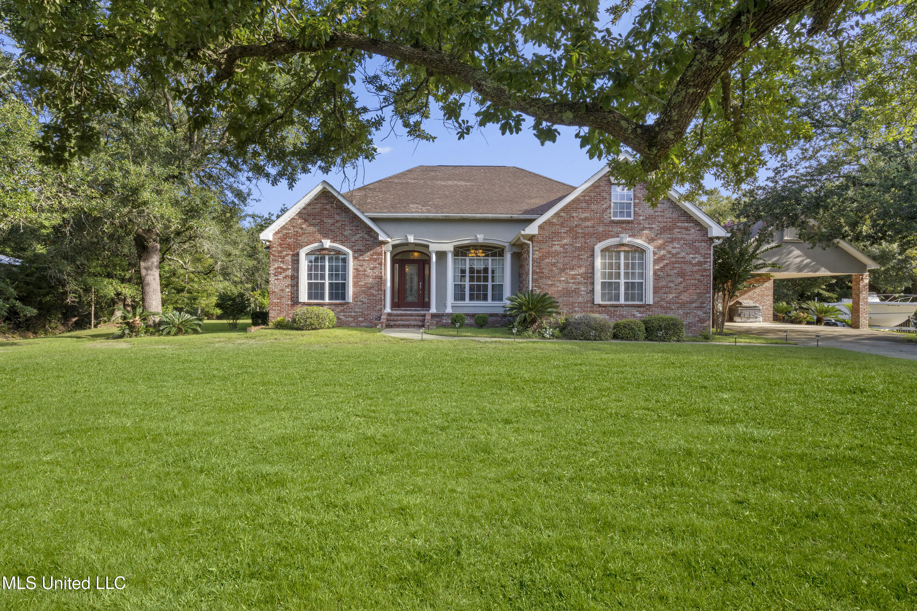 11827 River Estates Circle