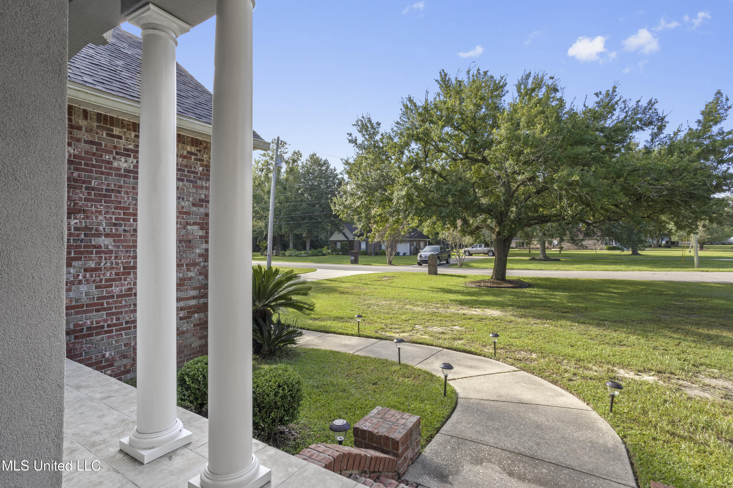 11827 River Estates Circle
