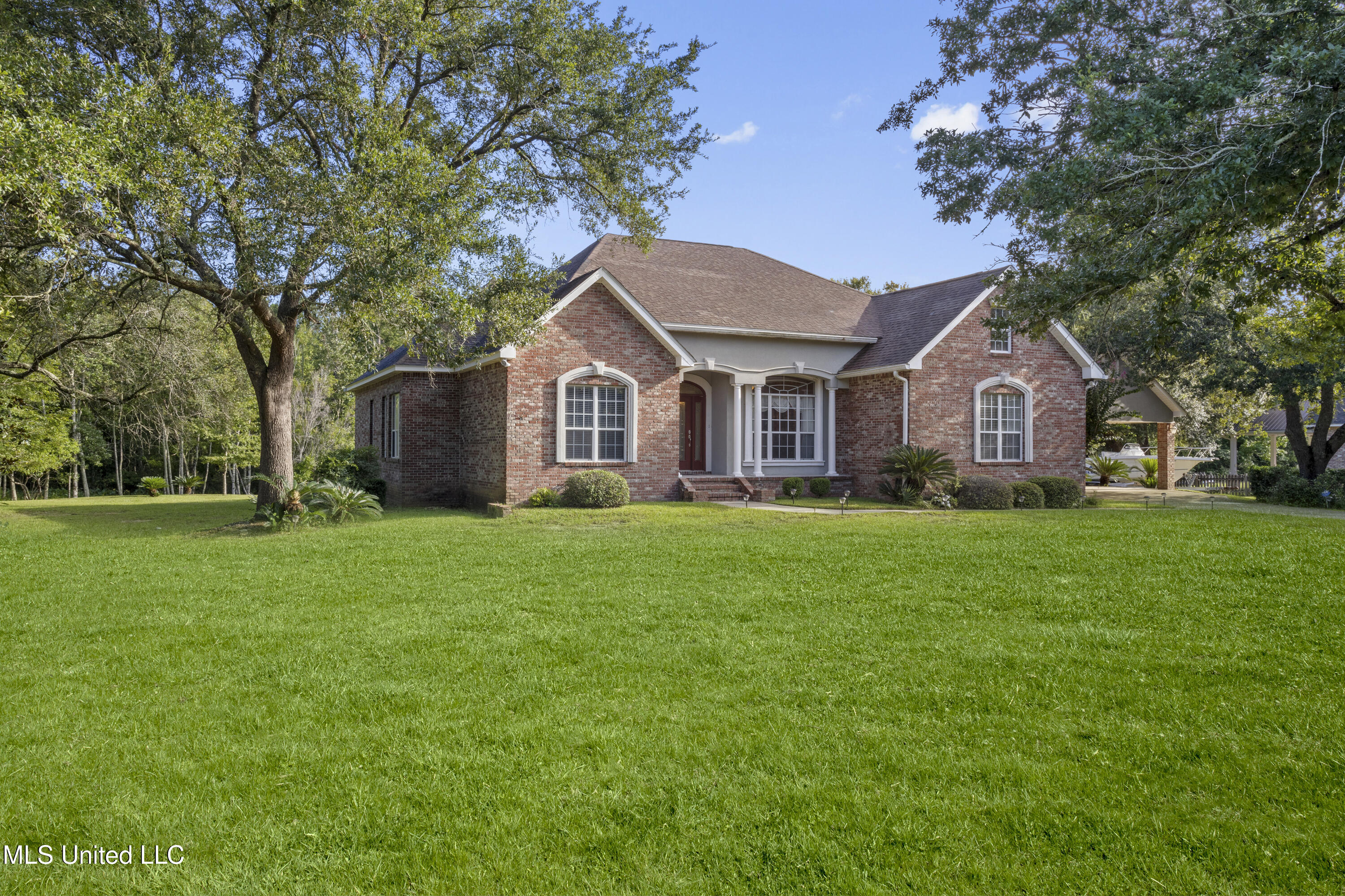 11827 River Estates Circle
