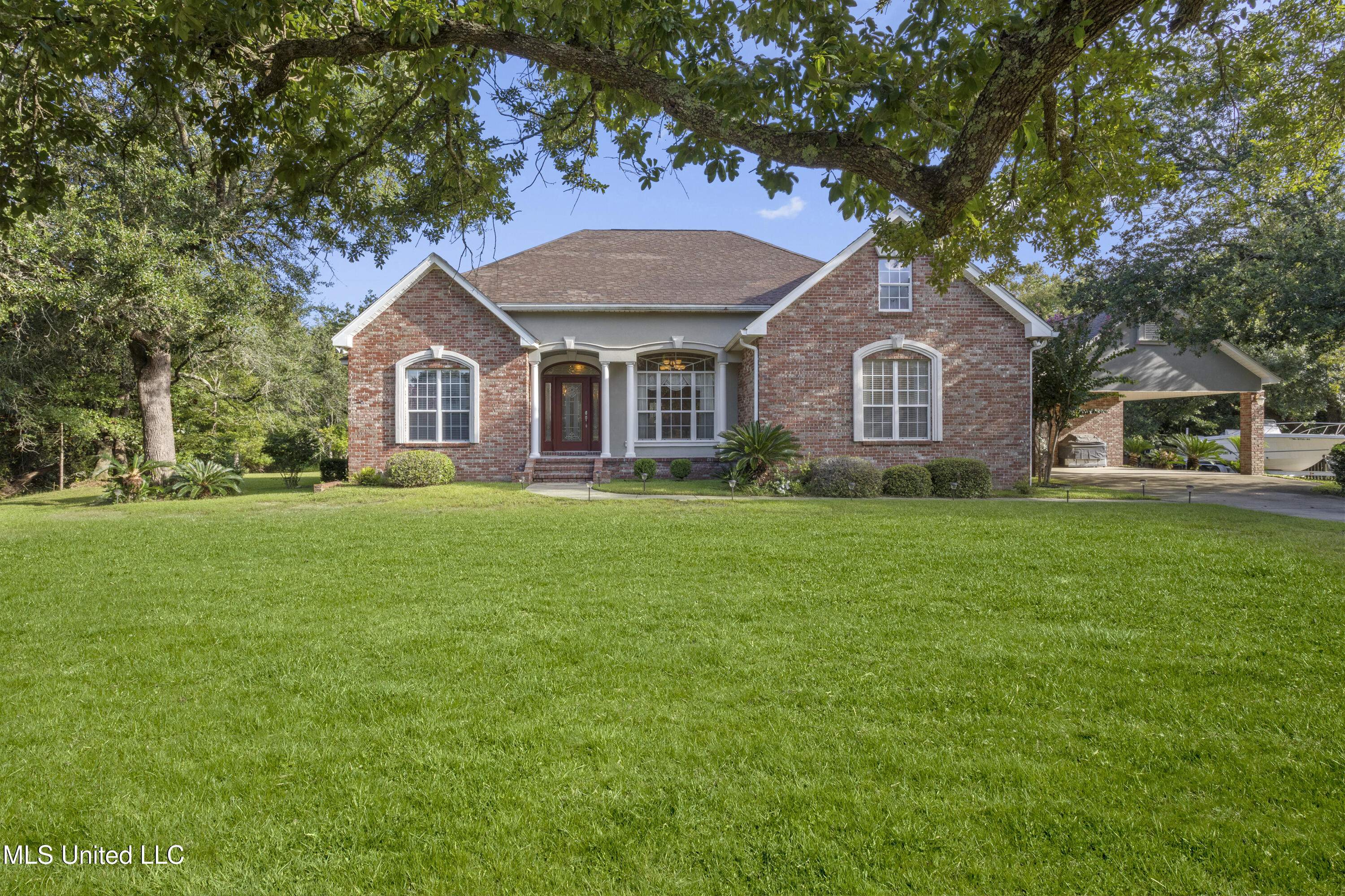 11827 River Estates Circle