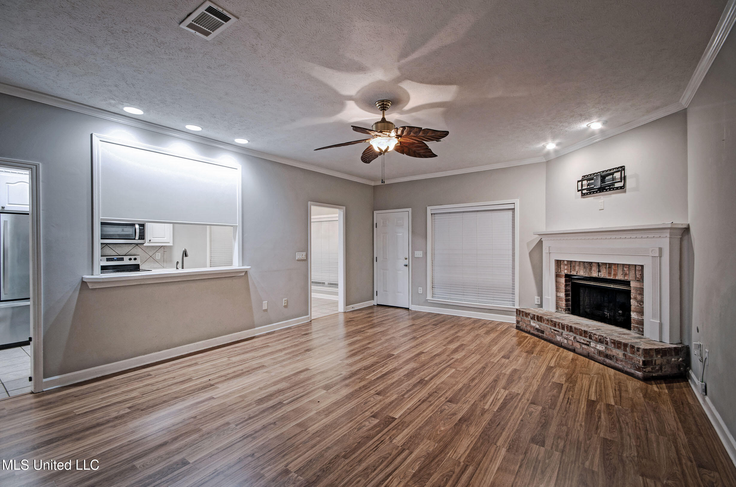 2017 Rolling Hill Drive