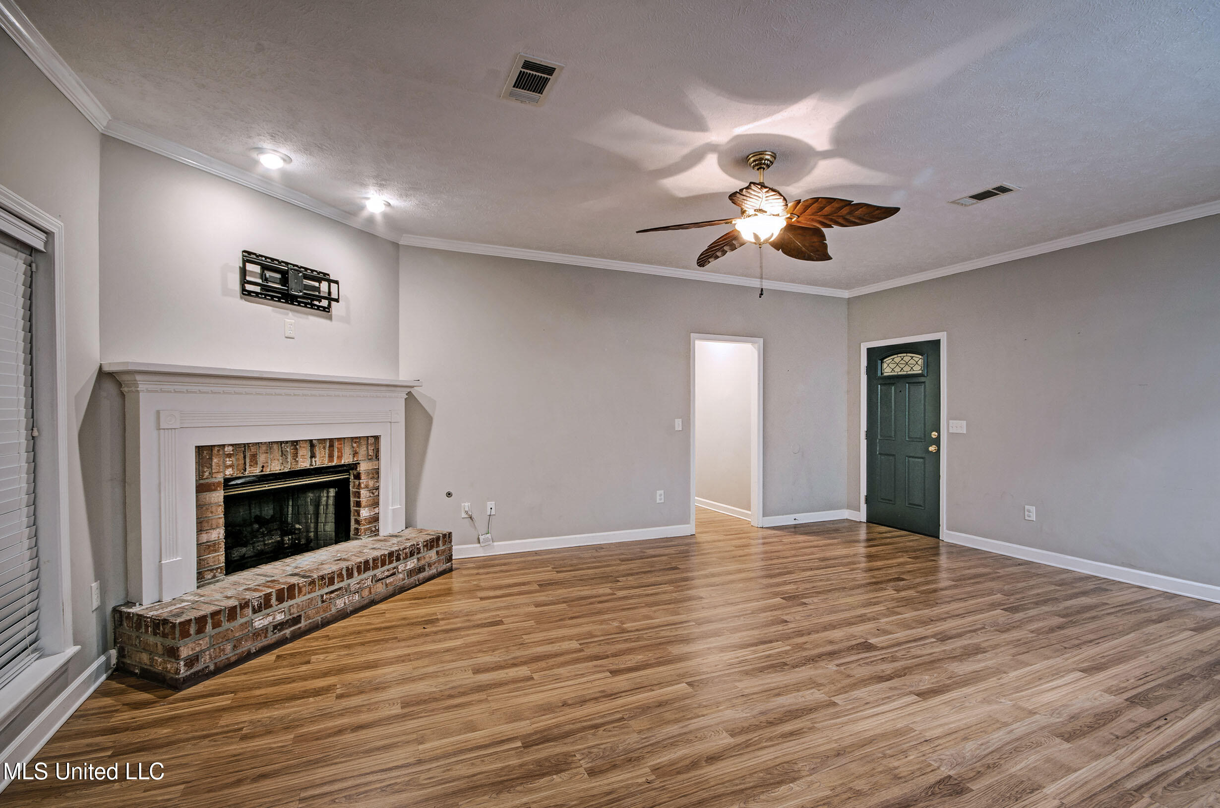 2017 Rolling Hill Drive