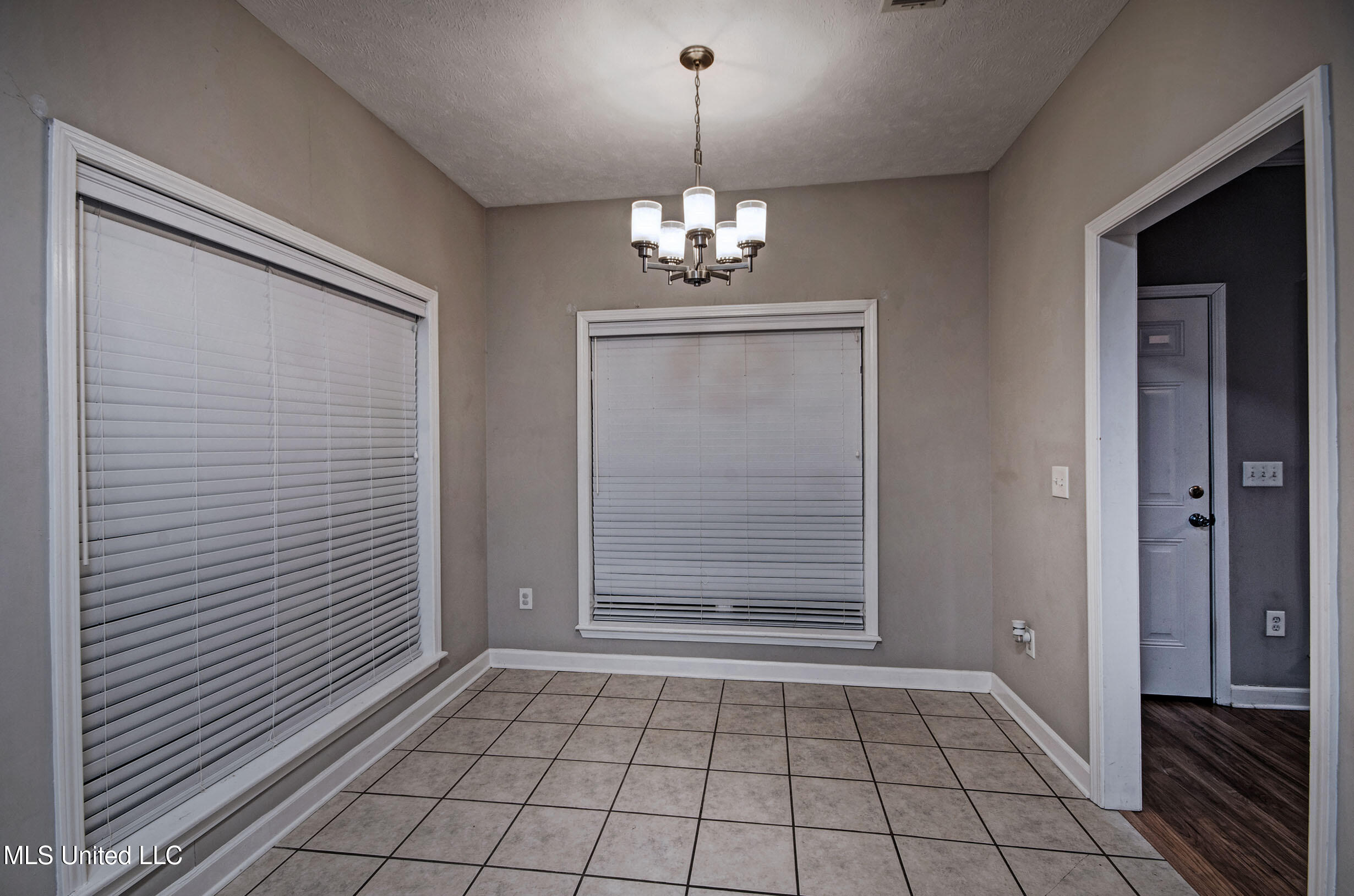 2017 Rolling Hill Drive