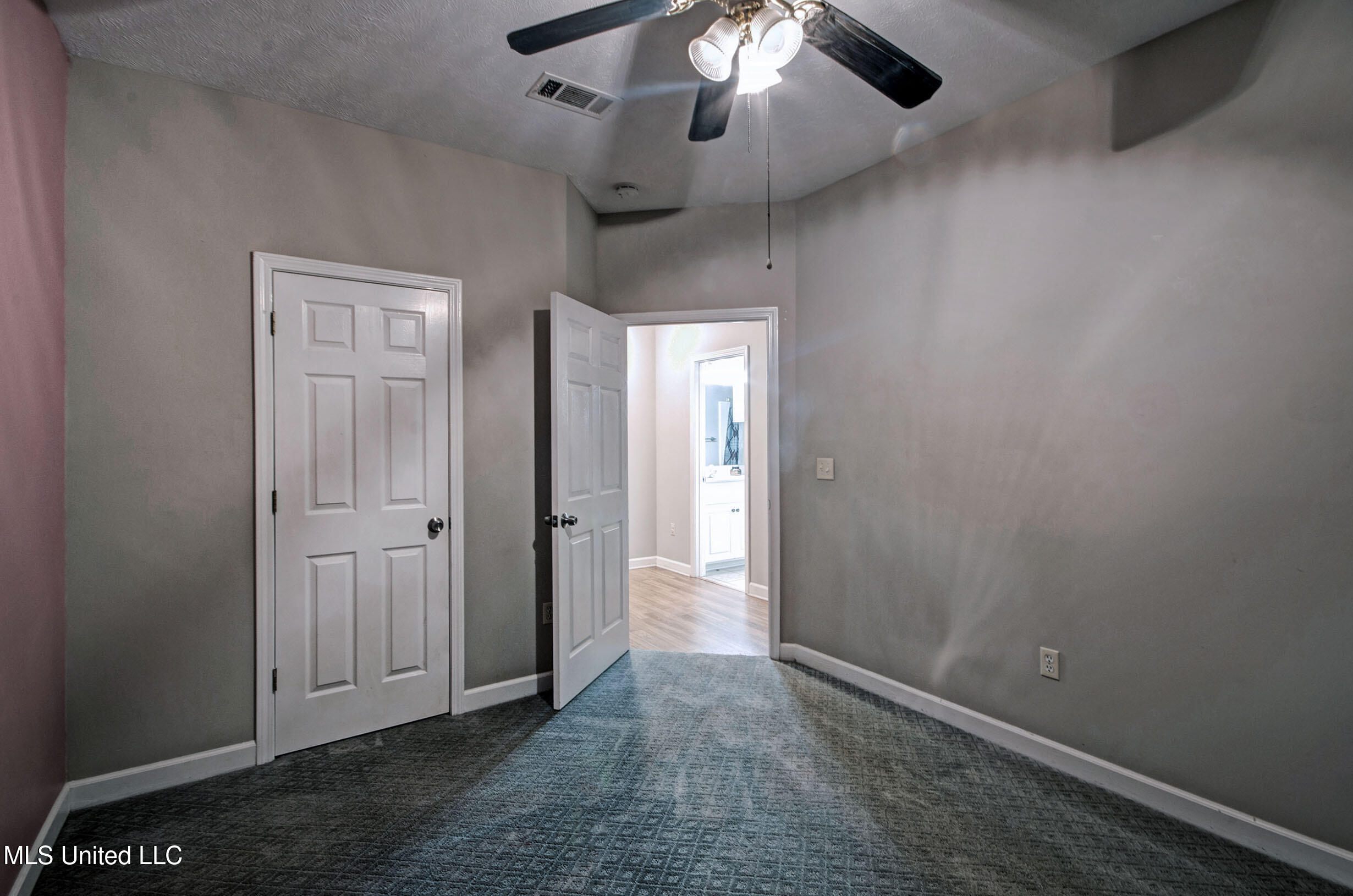 2017 Rolling Hill Drive