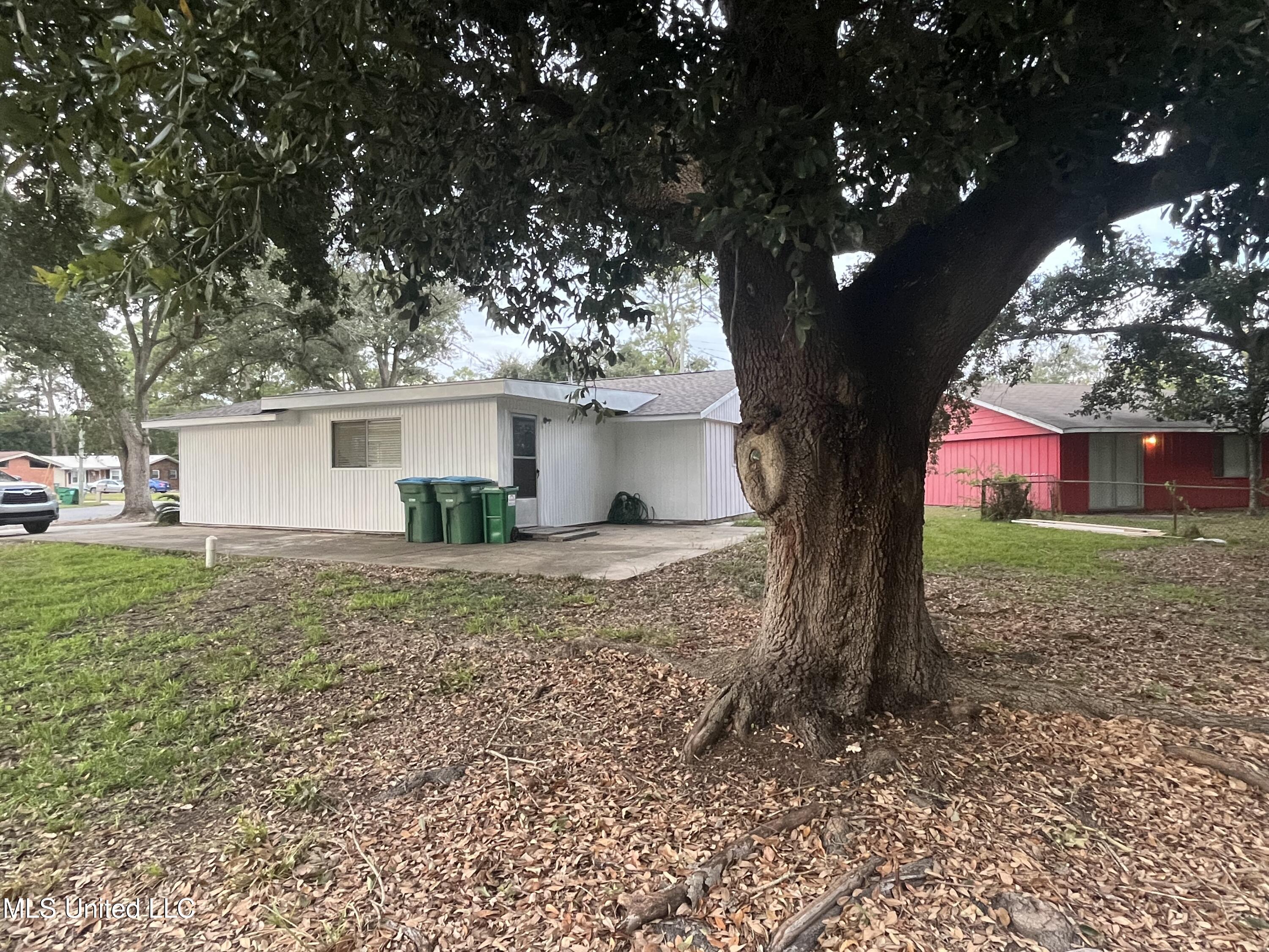 4308 Robinhood Drive Drive