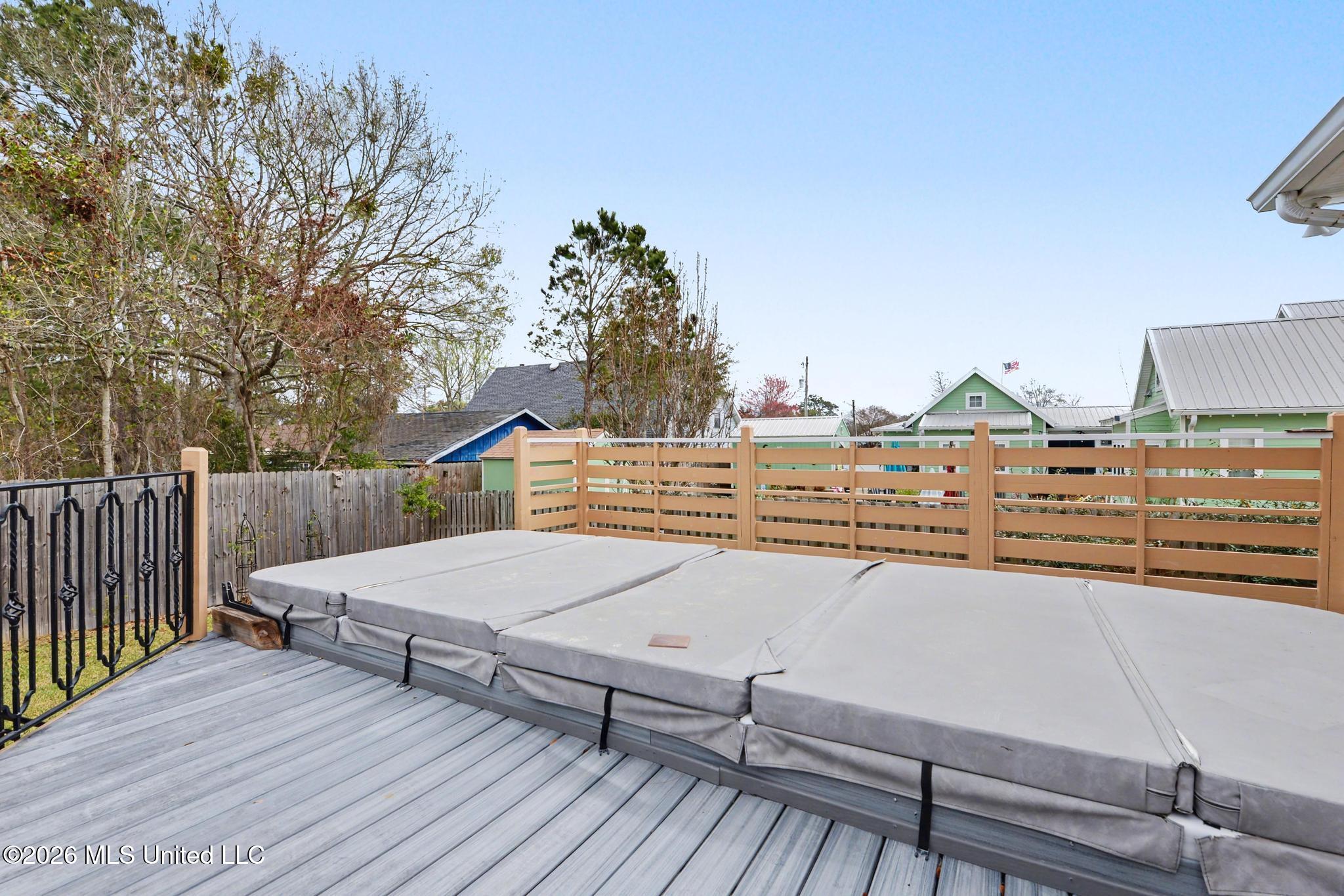 707 Esplanade Avenue