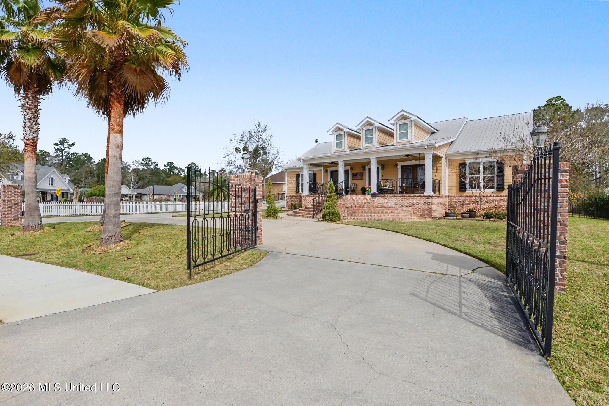 707 Esplanade Avenue