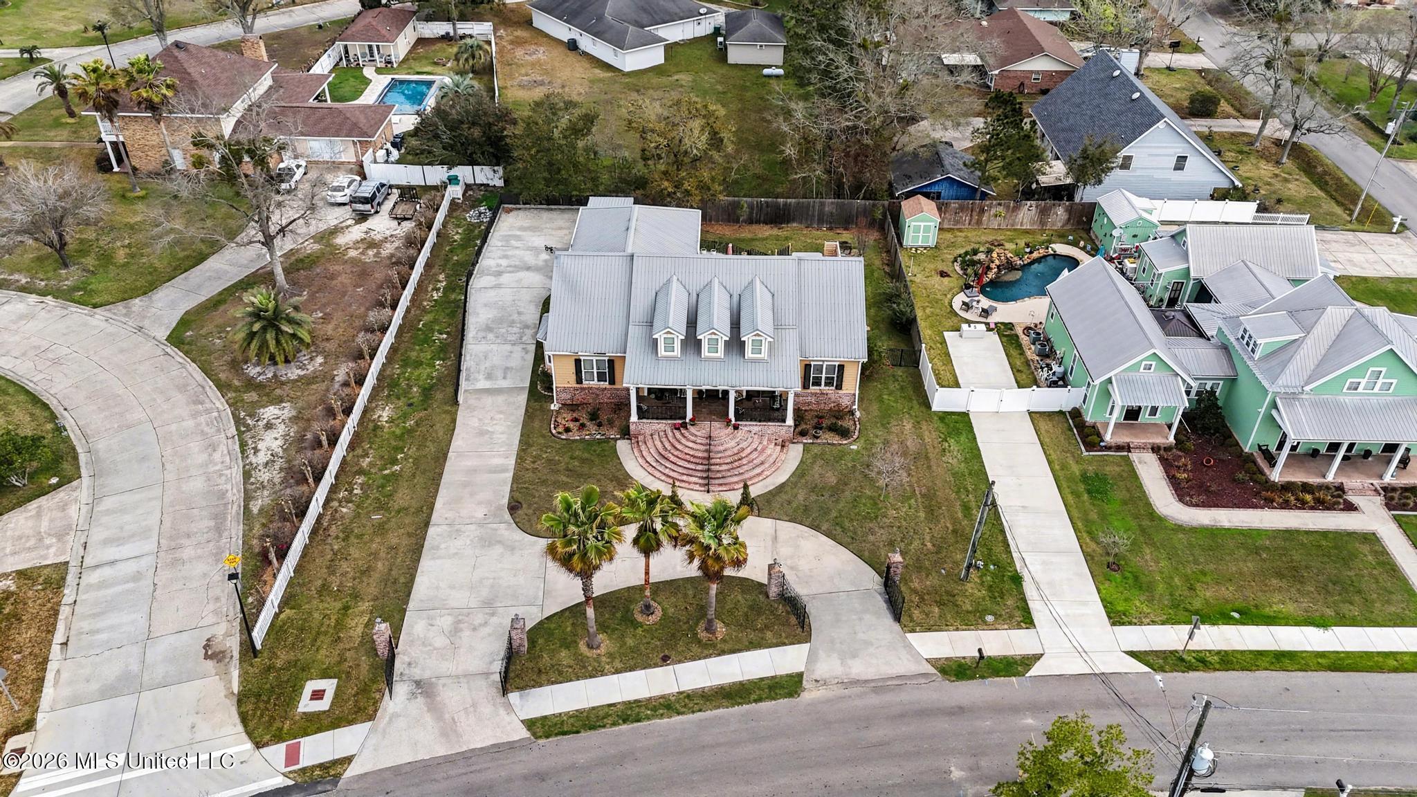 707 Esplanade Avenue