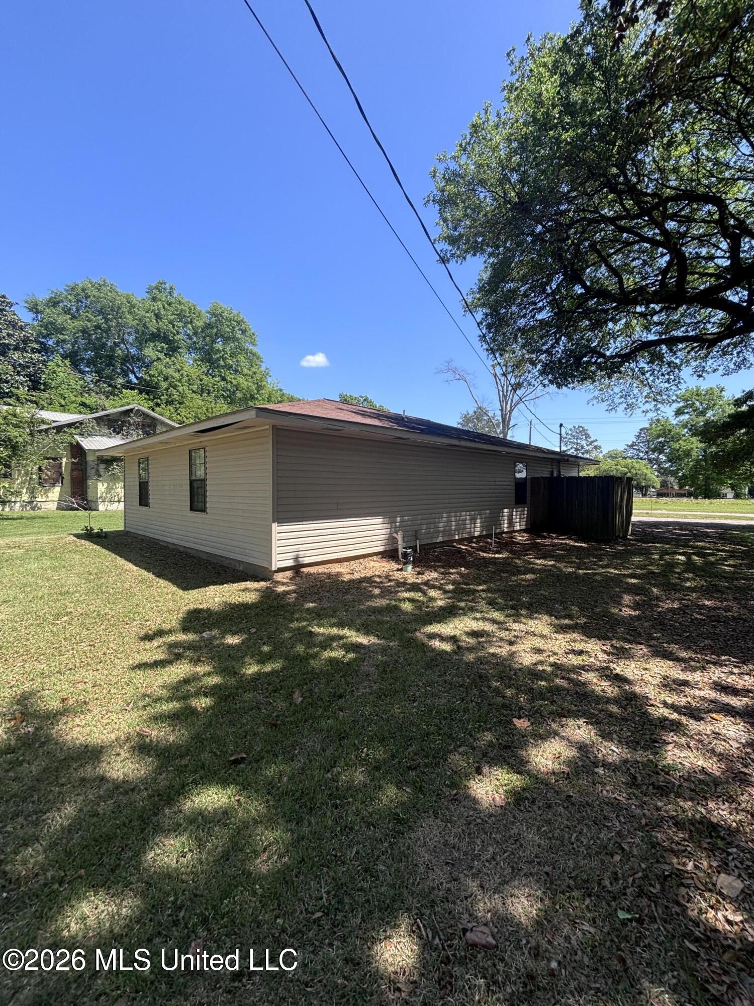 852 Ellisville Boulevard