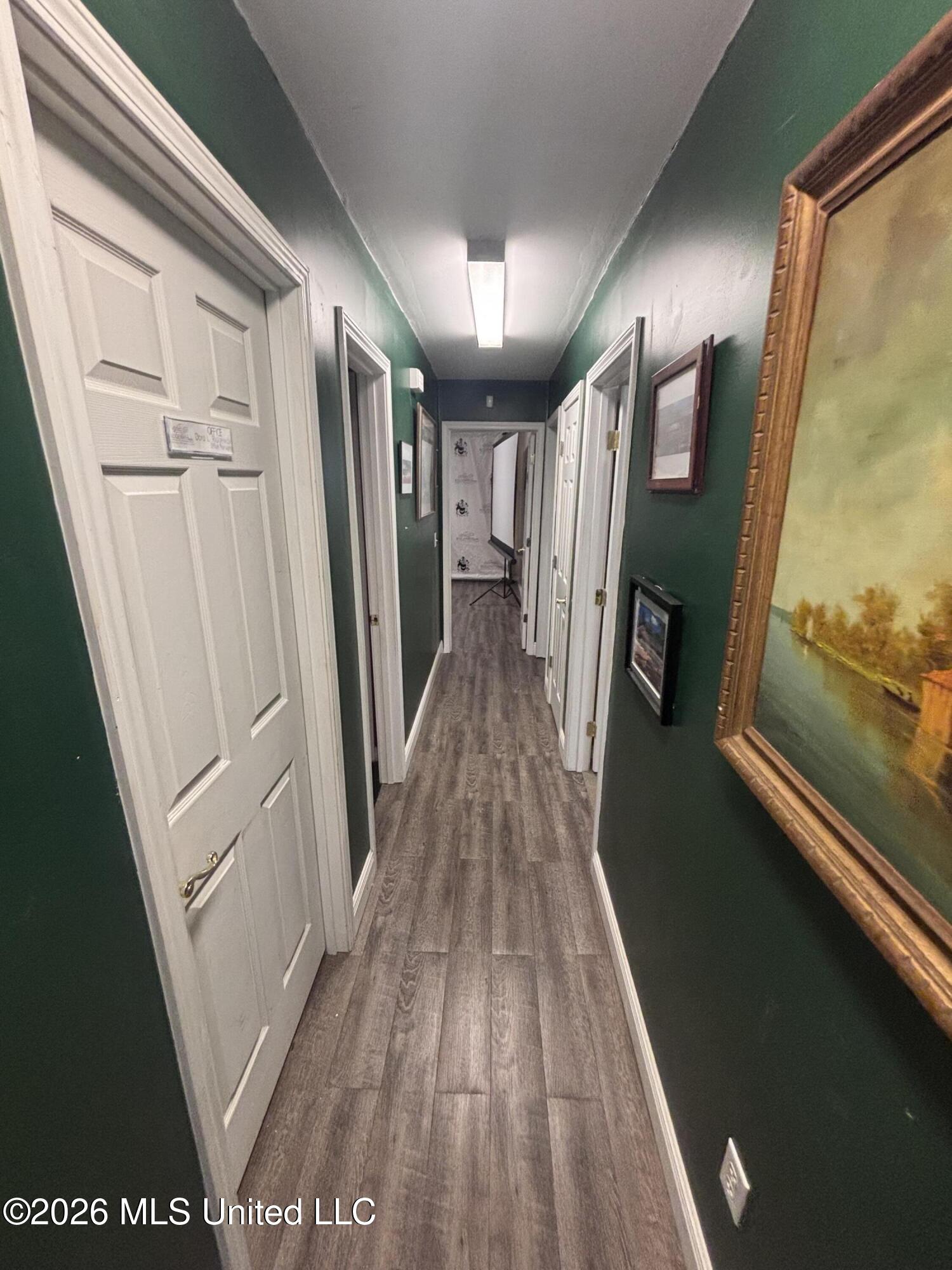 852 Ellisville Boulevard