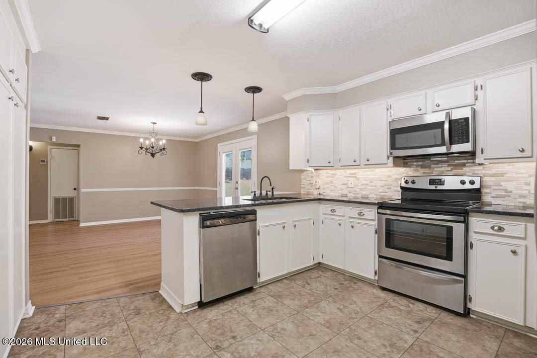 40 Windgate Drive