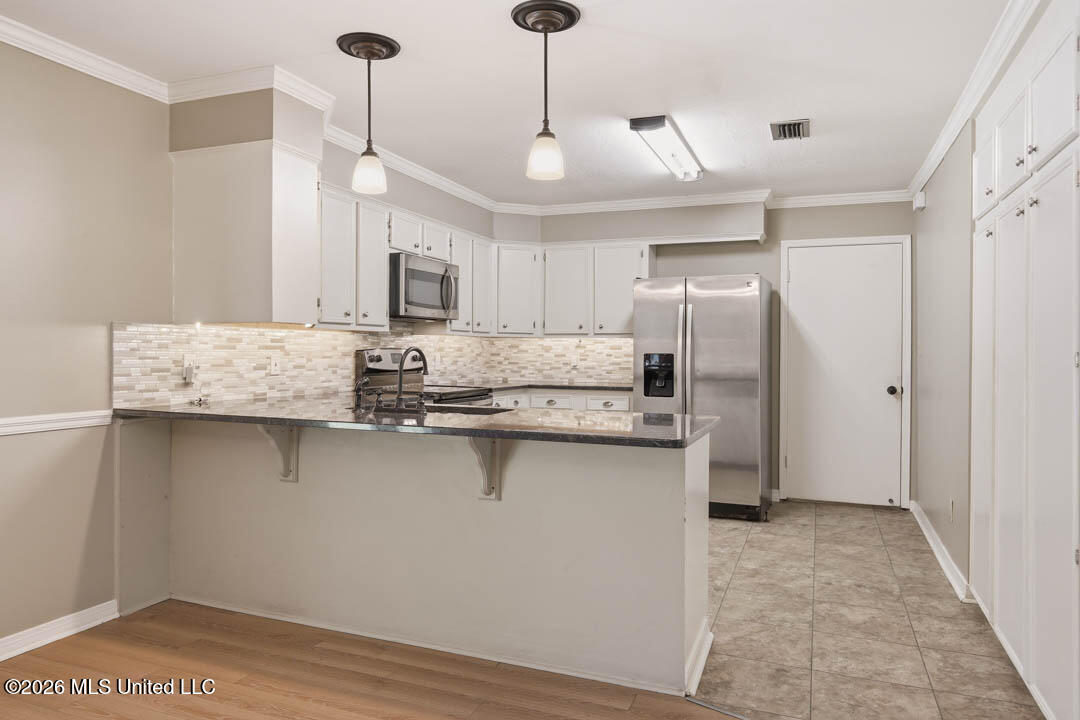 40 Windgate Drive