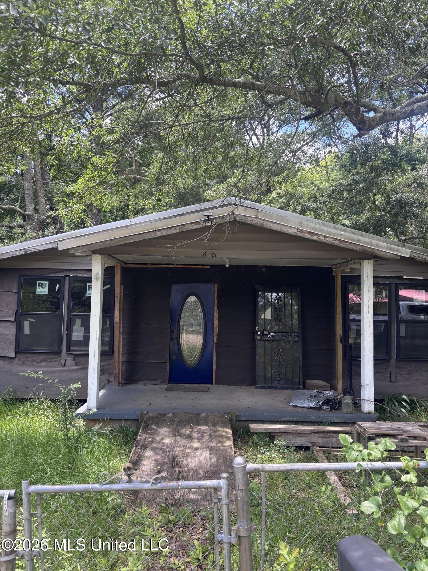 610 NW 9th Avenue