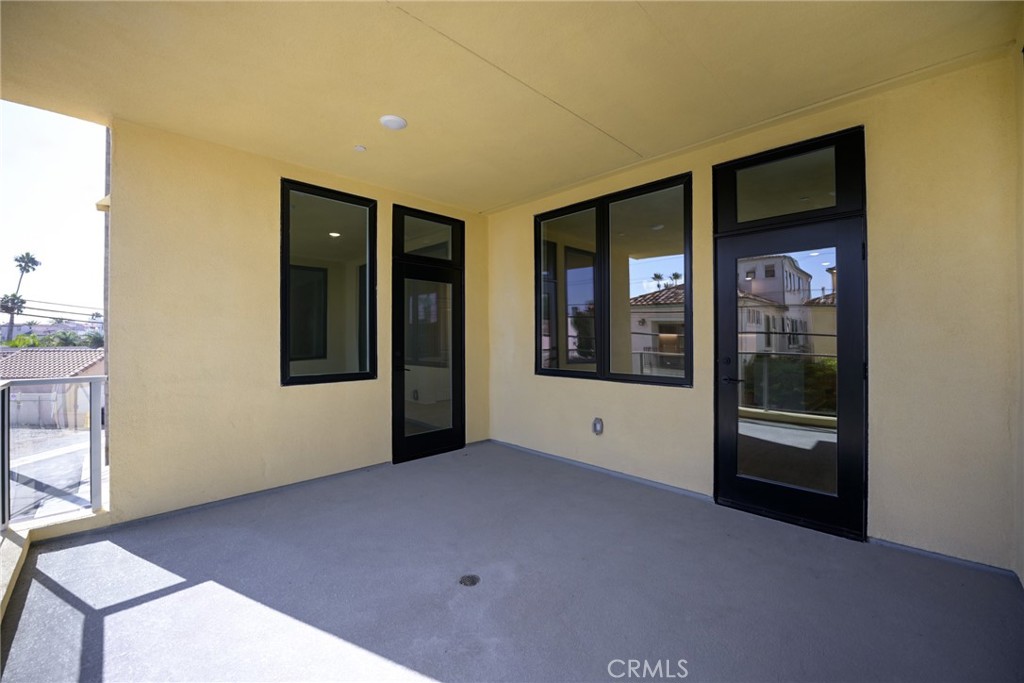 414 Main St. 210
