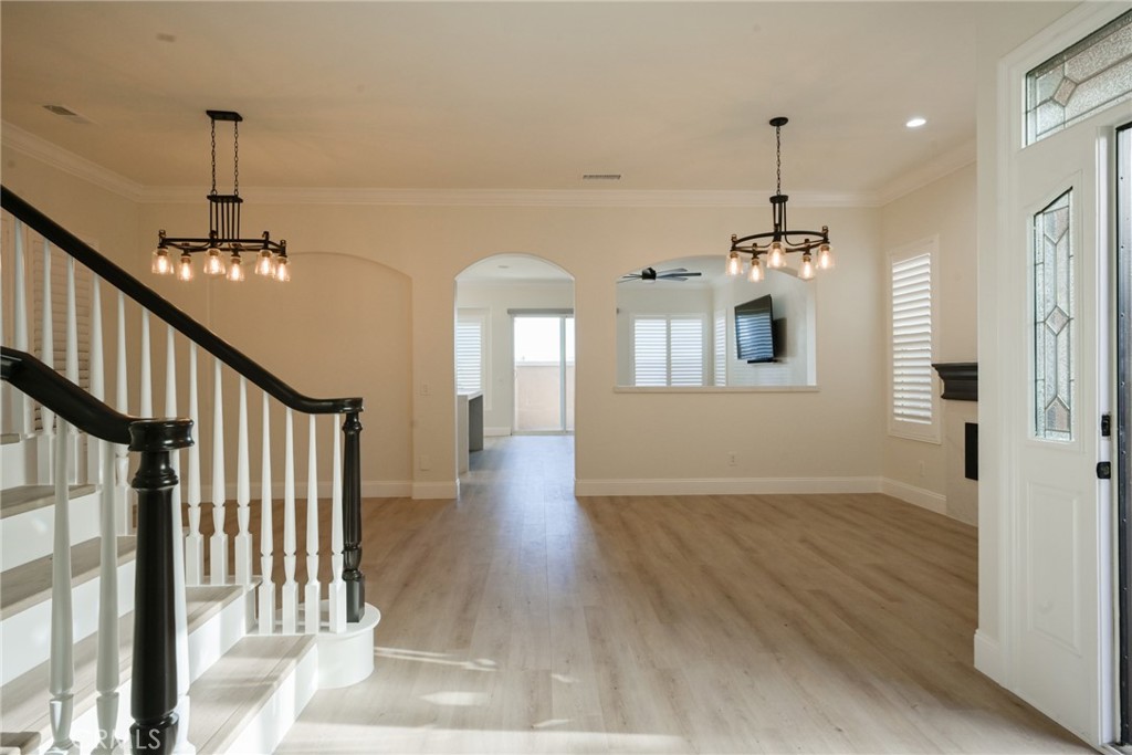 116 Goldenwest Street