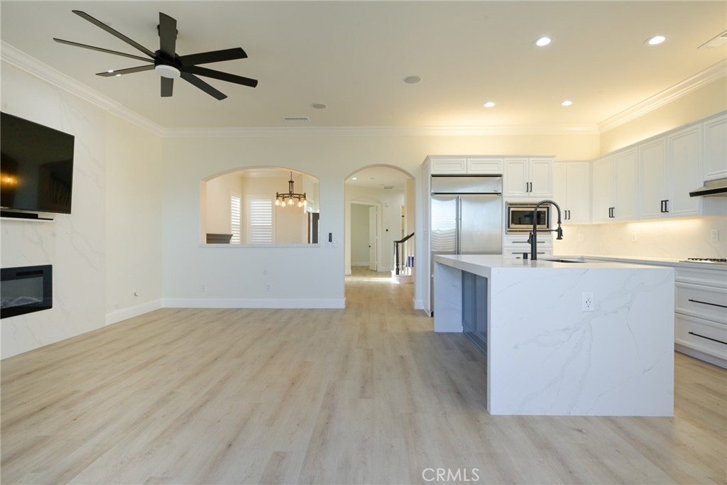 116 Goldenwest Street