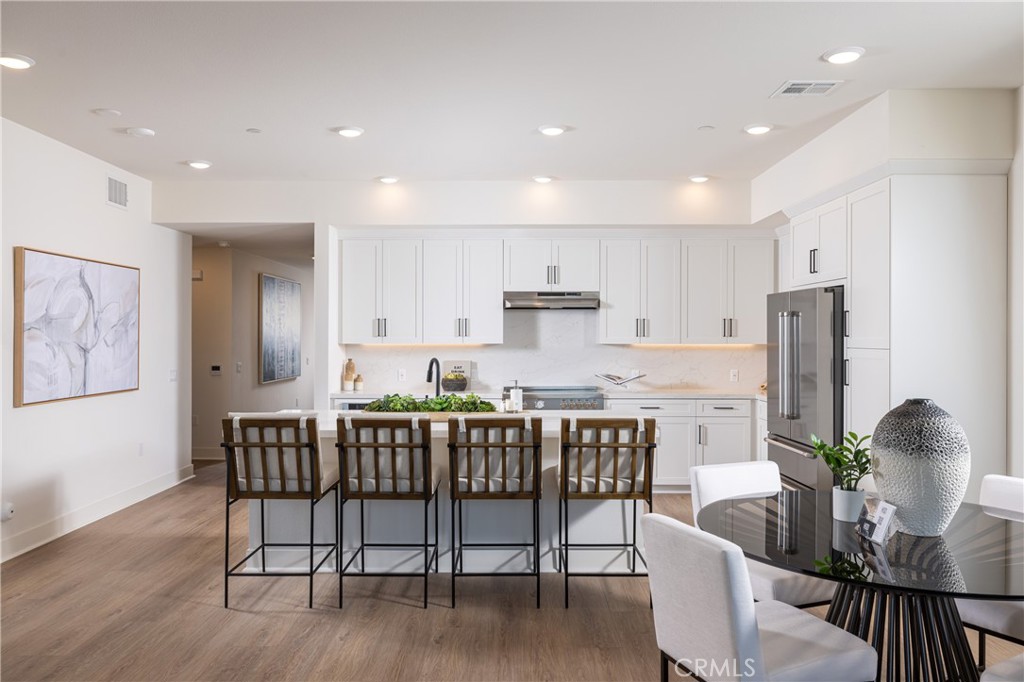 414 Main Street 420