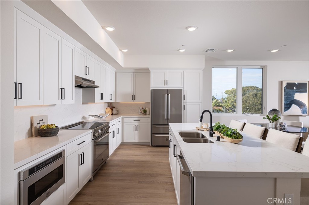 414 Main Street 420