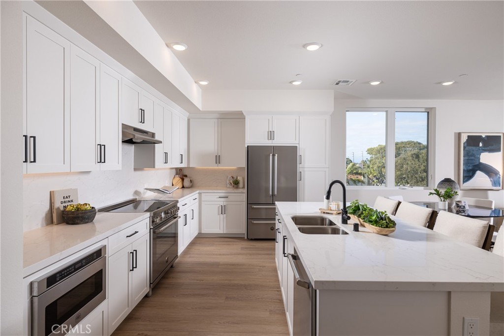 414 Main Street 420