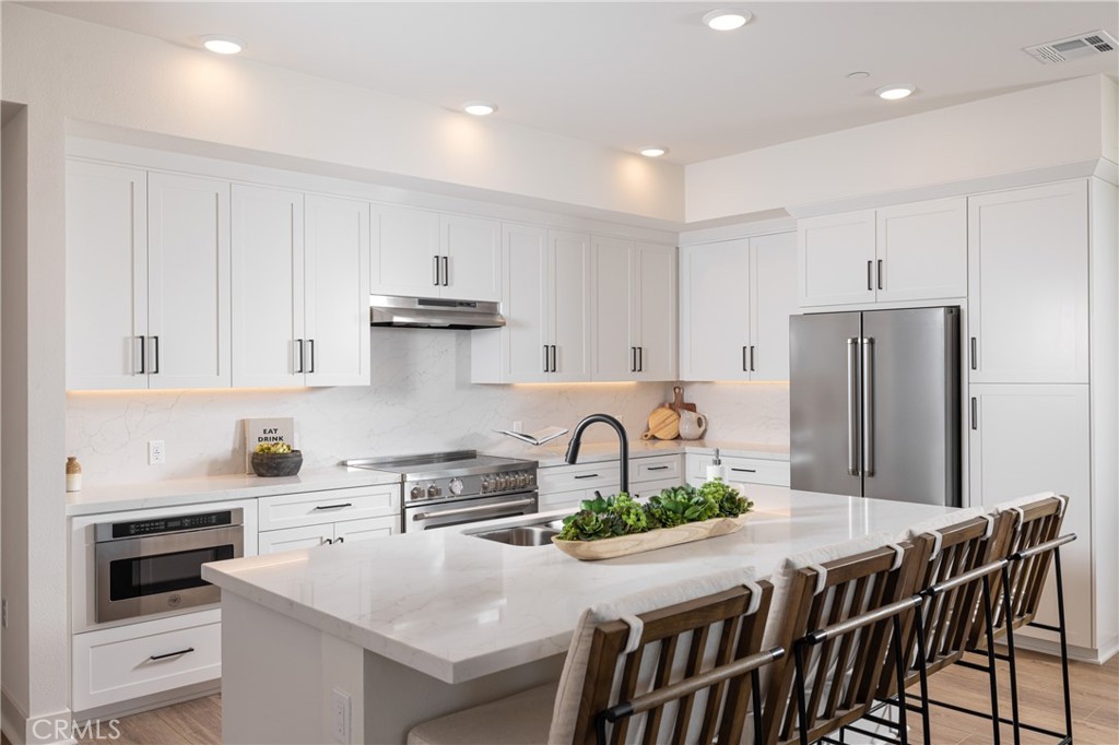 414 Main Street 420