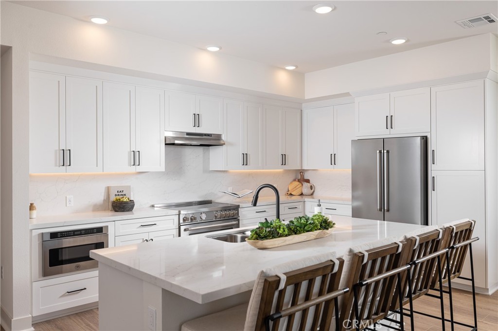 414 Main Street 420