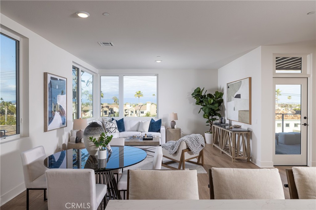414 Main Street 420